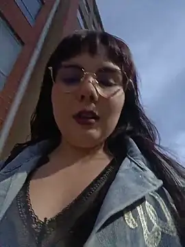 Yulska online show from February 2026 11:17:01 PM