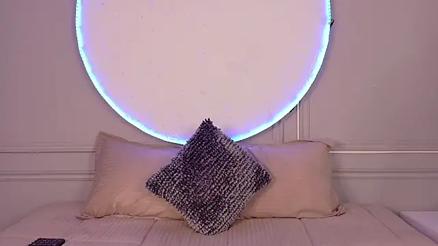 CatalinaLopez  online show from February 2026 07:45:01 PM