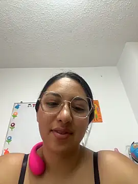 Snapshot of Victoria_Lusty chatting on April 2026 09:37:01 PM Victoria Lusty online show from April 2026 09:37:01 PM