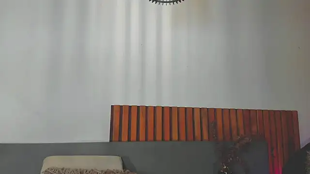 AndraCyruss online show from March 2026 10:47:02 PM