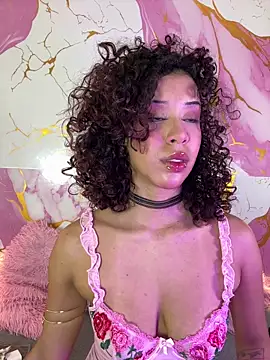Snapshot of Woo_isDaphne chatting on June 2026 10:55:02 PM Woo isDaphne online show from June 2026 10:55:02 PM