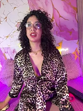 Snapshot of Woo_isDaphne chatting on July 2026 11:31:01 PM Woo isDaphne online show from July 2026 11:31:01 PM