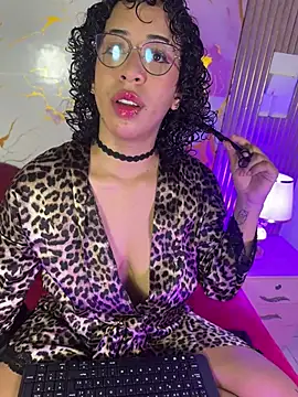 Snapshot of Woo_isDaphne chatting on July 2026 12:19:02 AM Woo isDaphne online show from July 2026 12:19:02 AM