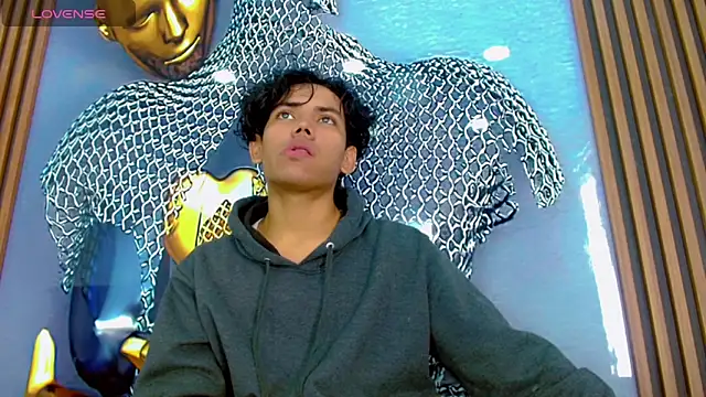 DaviidBuckx  online show from February 2026 01:56:01 PM