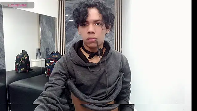 Snapshot of DaviidBuckx_ chatting on June 2026 09:04:01 PM DaviidBuckx online show from June 2026 09:04:01 PM