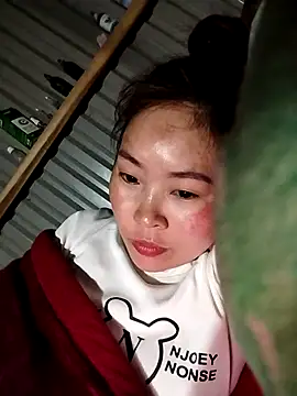 Yiyoongg online show from February 2026 02:36:01 PM