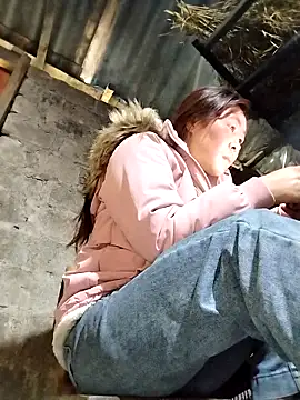 Yiyoongg online show from March 2026 02:58:02 AM