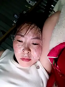 Yiyoongg online show from April 2026 02:27:02 PM