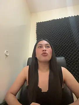Snapshot of goddess_athena69 chatting on June 2026 02:35:02 AM goddess athena69 online show from June 2026 02:35:02 AM