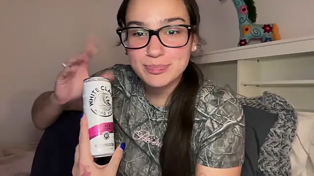 anitayurmoniii online show from June 2026 03:22:02 AM