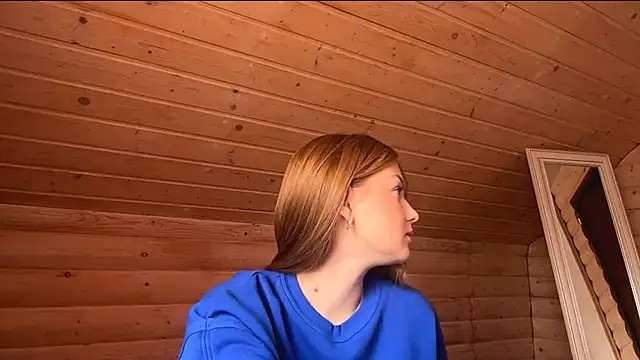 TessSamul online show from April 2026 10:02:02 AM