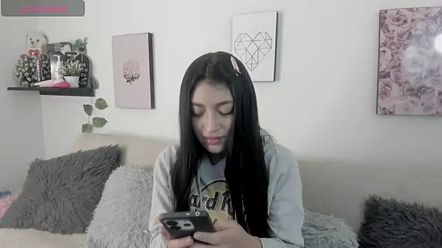 Alexaalove 1 online show from February 2026 01:40:02 PM