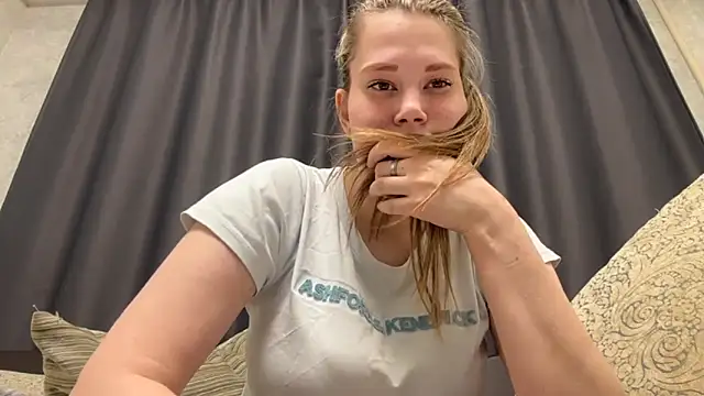 Lunexia Kysstoria online show from April 2026 02:31:01 PM