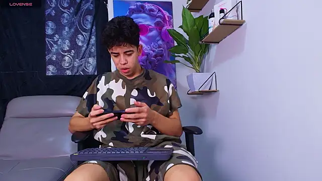 Gael moon  online show from February 2026 08:59:02 PM