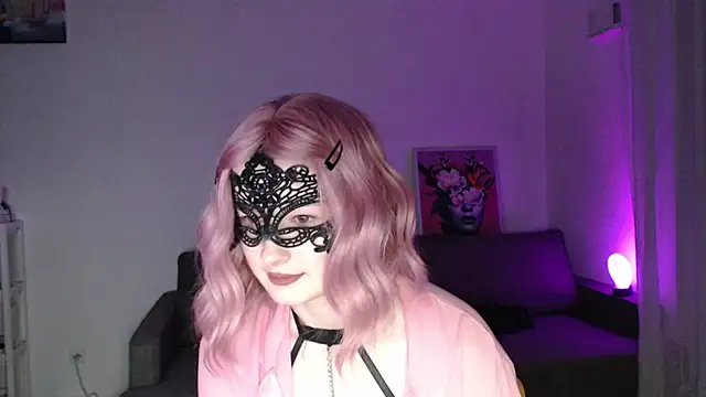 LunaXcherry online show from February 2026 05:12:02 PM