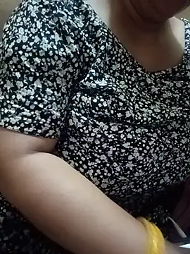 Snapshot of Simran_008 chatting on July 2026 03:05:01 PM Simran 008 online show from July 2026 03:05:01 PM