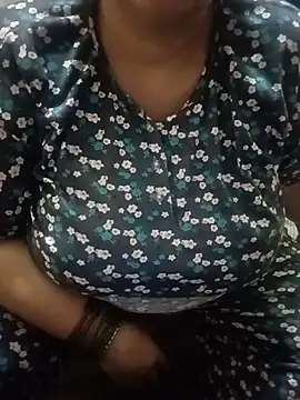 Snapshot of Simran_008 chatting on July 2026 03:21:02 PM Simran 008 online show from July 2026 03:21:02 PM