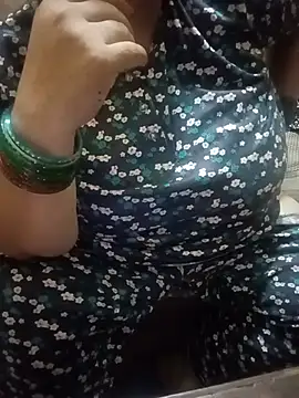 Snapshot of Simran_008 chatting on July 2026 04:39:33 PM Simran 008 online show from July 2026 04:39:33 PM