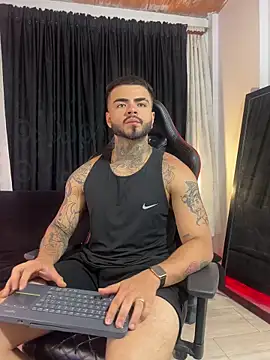 Benjii Carter1 online show from February 2026 04:00:01 AM