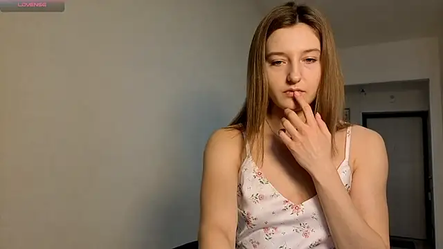 AvelinaSchepp online show from March 2026 11:04:02 AM