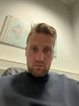 lovefuess online show from February 2026 04:38:01 PM