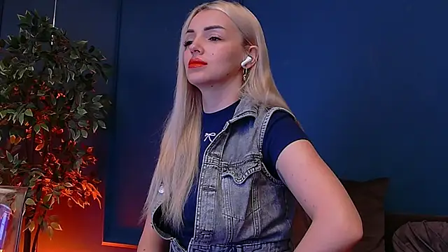 DeeaVIP online show from April 2026 04:52:02 AM