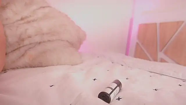 Shopie Colucci online show from April 2026 07:45:01 AM