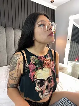 Lanadelrey 1 online show from March 2026 12:11:01 PM