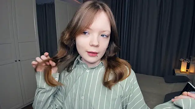 LavenderMitten online show from February 2026 05:07:02 AM