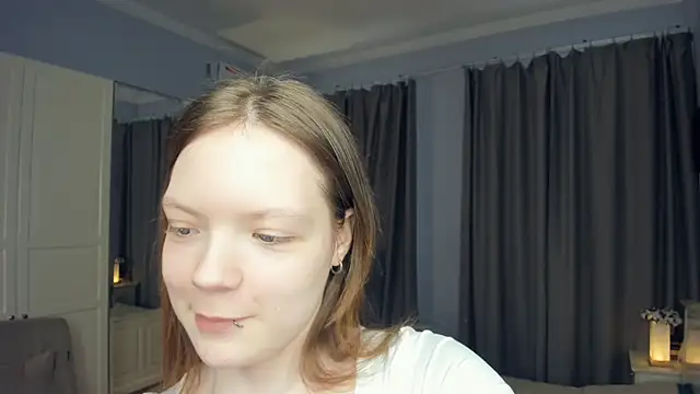 LavenderMitten online show from April 2026 05:41:02 AM