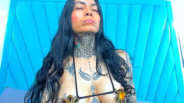 Mia Reyesjs online show from March 2026 02:04:02 AM