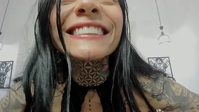 Mia Reyesjs online show from April 2026 10:54:02 PM