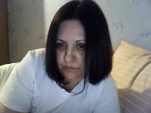 LockyCharm111 online show from April 2026 07:55:01 PM