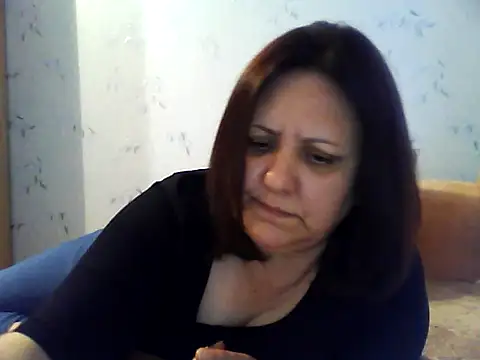 LockyCharm111 online show from June 2026 06:08:02 PM