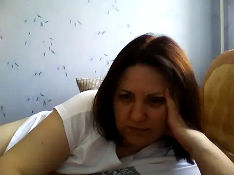 LockyCharm111 online show from June 2026 07:40:02 AM
