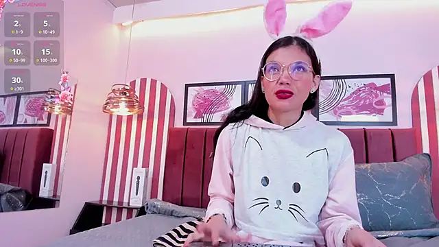 candice johnss online show from February 2026 12:23:01 PM