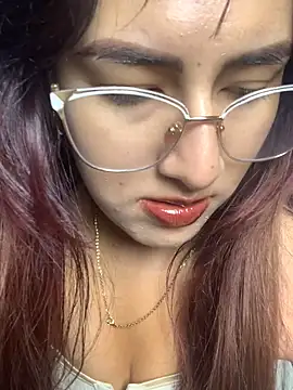 VelariaSoft online show from April 2026 12:52:02 PM