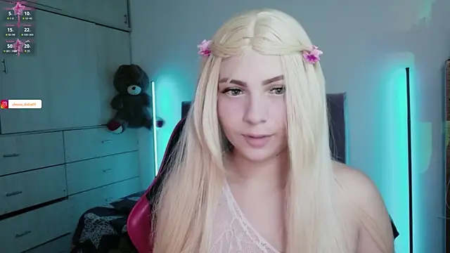 Snapshot of alessia_dolce chatting on May 2026 12:51:02 AM alessia dolce online show from May 2026 12:51:02 AM