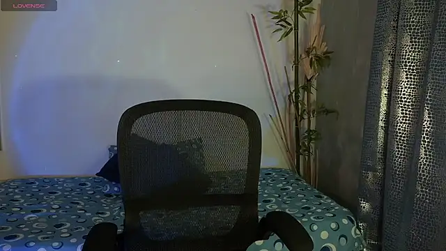 eithan jonnes online show from February 2026 10:52:02 PM