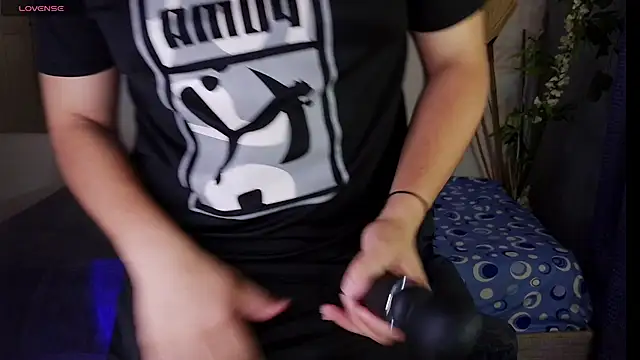 eithan jonnes online show from April 2026 02:16:02 PM