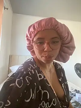 Lucy strong1 online show from February 2026 07:43:01 PM