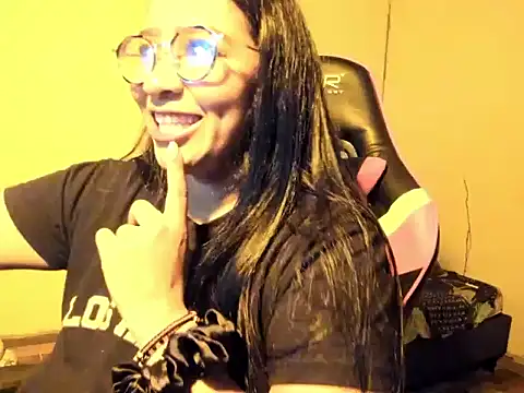 QueenNyxx online show from March 2026 06:03:01 PM