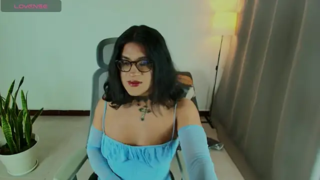 Snapshot of succubus_Vitta chatting on July 2026 01:20:01 AM succubus Vitta online show from July 2026 01:20:01 AM