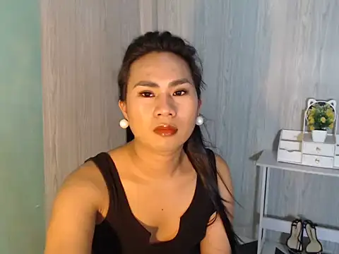 Snapshot of mauie69 chatting on July 2026 11:57:02 PM mauie69 online show from July 2026 11:57:02 PM