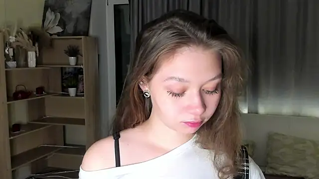 HolliBillig online show from April 2026 07:11:02 PM