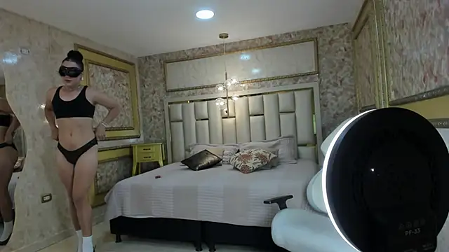 Veronica hottie online show from February 2026 01:33:02 PM