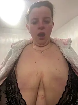 Laura-Loveyou online show from February 2026 06:08:01 PM