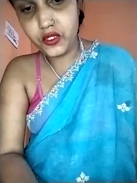 Snapshot of Nency_Love143 chatting on April 2026 06:10:01 PM Nency Love143 online show from April 2026 06:10:01 PM