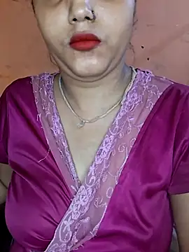 Snapshot of Nency_Love143 chatting on June 2026 06:21:01 PM Nency Love143 online show from June 2026 06:21:01 PM