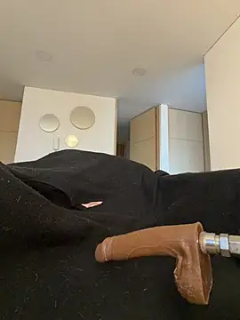 Snapshot of KAROL-VEGA chatting on March 2026 03:30:01 PM KAROL-VEGA online show from March 2026 03:30:01 PM